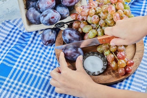 Jak zrobić pergolę na winogrona we własnym ogrodzie?
