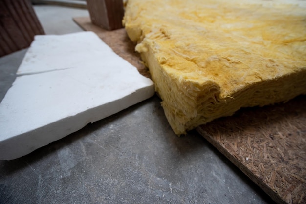 Jaki styropian fundamentowy zapewni najlepszą izolację domu?