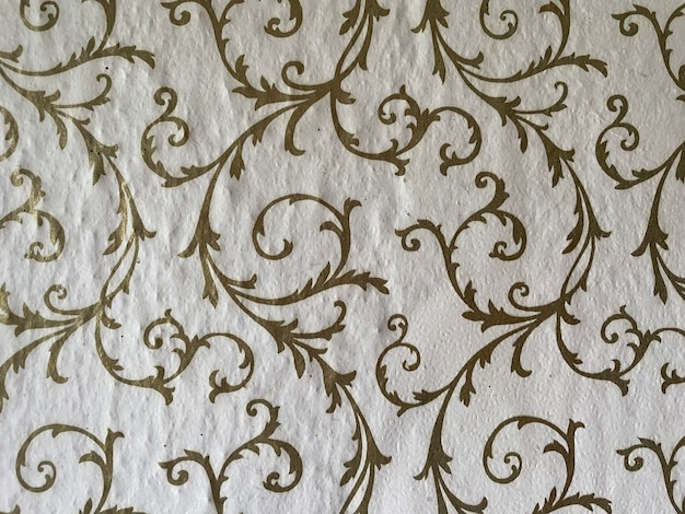 Tapeta papierowa czy na flizelinie - którą wybrać do swojego wnętrza?