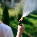 Jaki zraszacz do ogrodu wybierzesz na nadchodzące lato?
