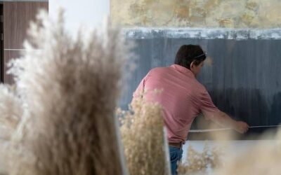 Jak długo czekać z tapetowaniem po gruntowaniu ścian?